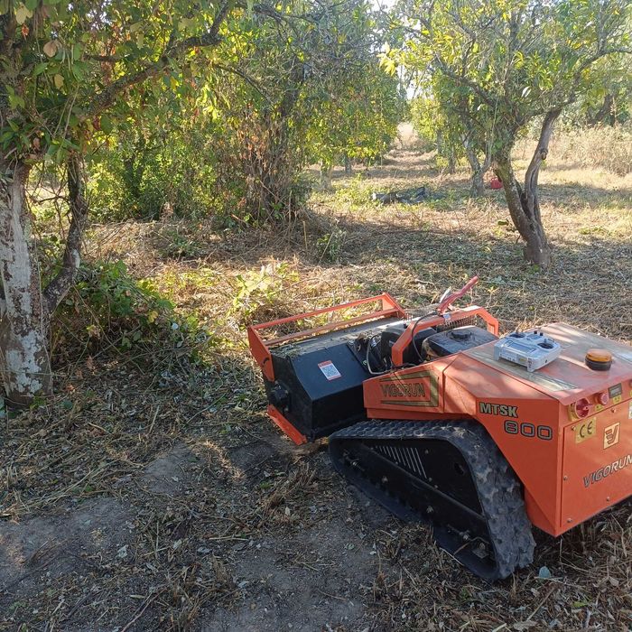 Robot destroçador de martelos e de facas