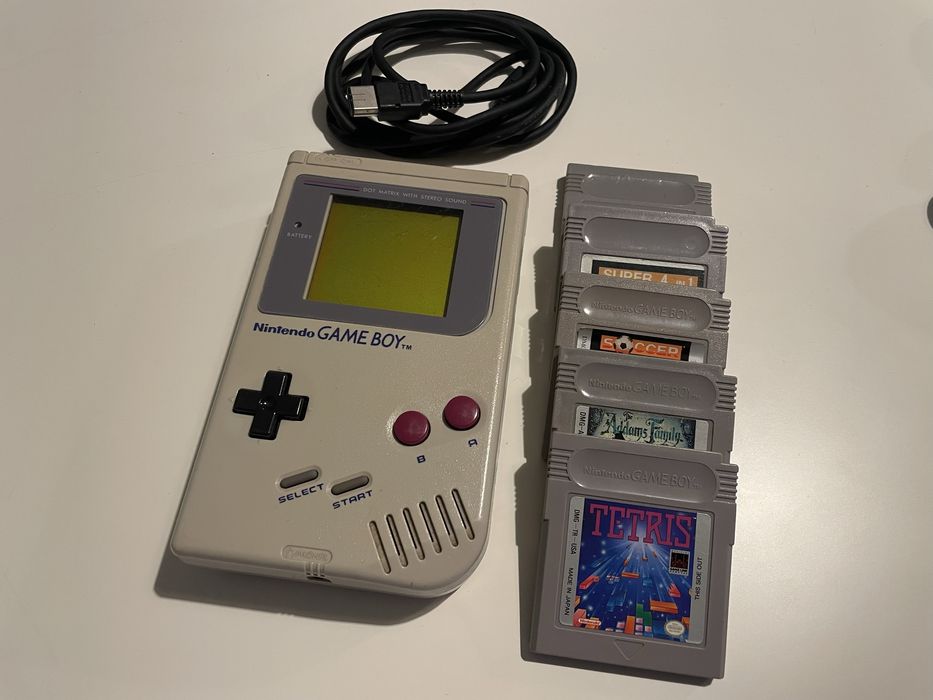Nintendo Game Boy com Jogos