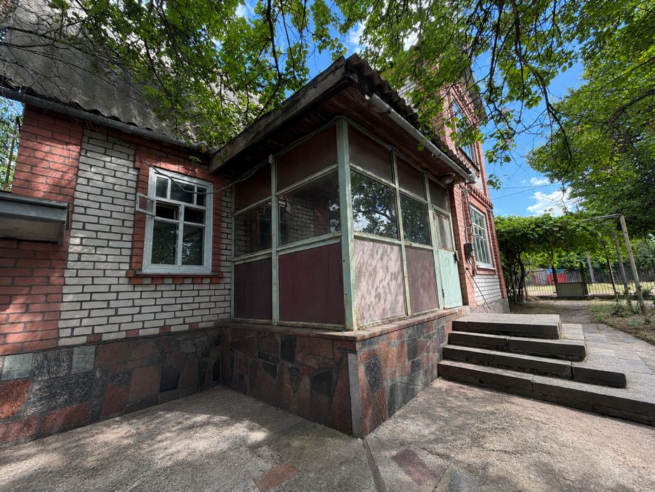 Продам двоповерховий газифікований будинок в селі Марʼянівка (Лозуватський район)