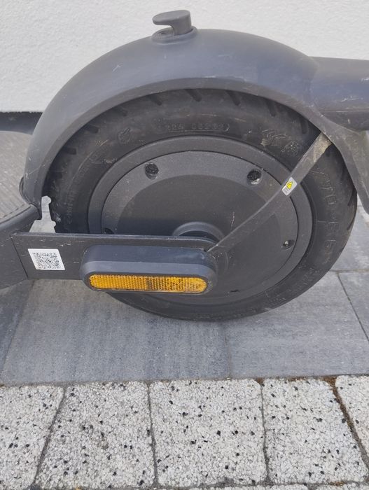 Sprzedam hulajnogę Xiaomi 4 Pro