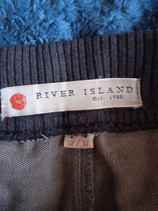 Spodnie męskie River Island