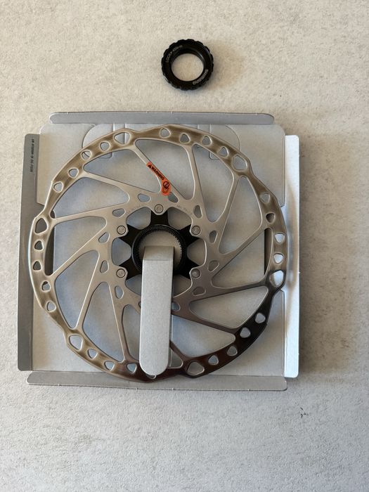 Tarcza hamulcowa Shimano Deore  SM-RT64L 203mm