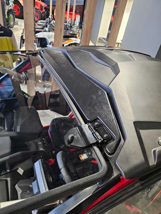 Szyba Maverick X3 szklana uchylna elektrycznie