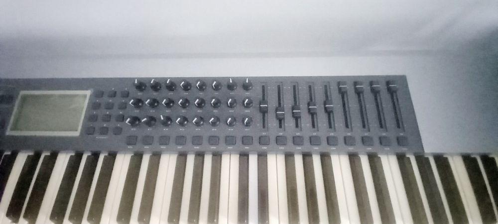 Teclado midi controler M Audio pro88