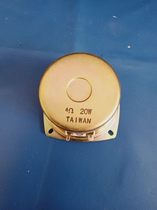 Динамики 20 W 4 Om