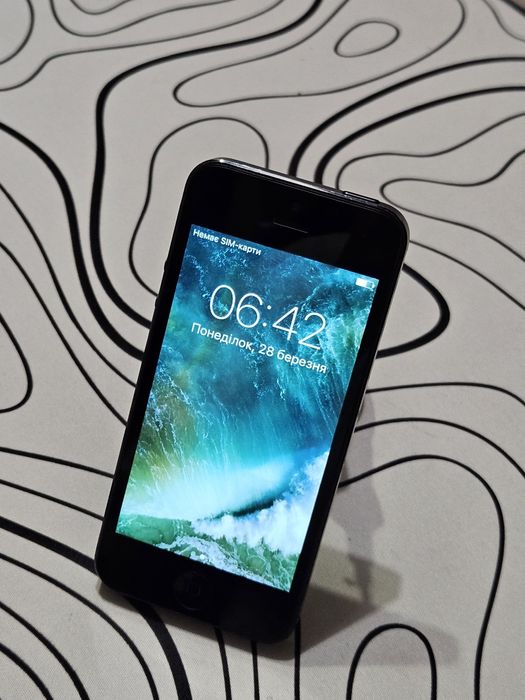 Продам телефон Apple iPhone 5