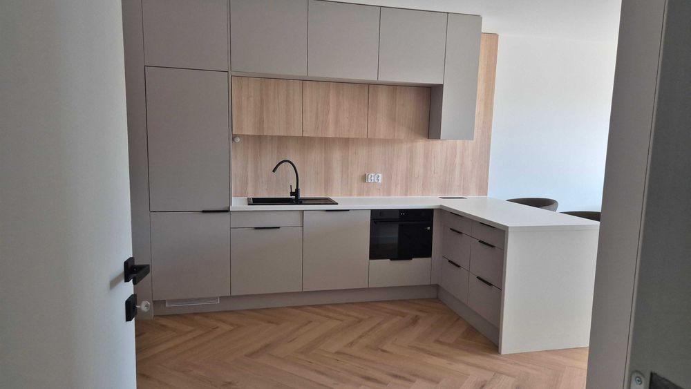 Wynajmę w pełni umeblowane mieszkanie o powierzchni 46 m² z ogródkiem przy ul. Langiewicza 37 w Rzeszowie