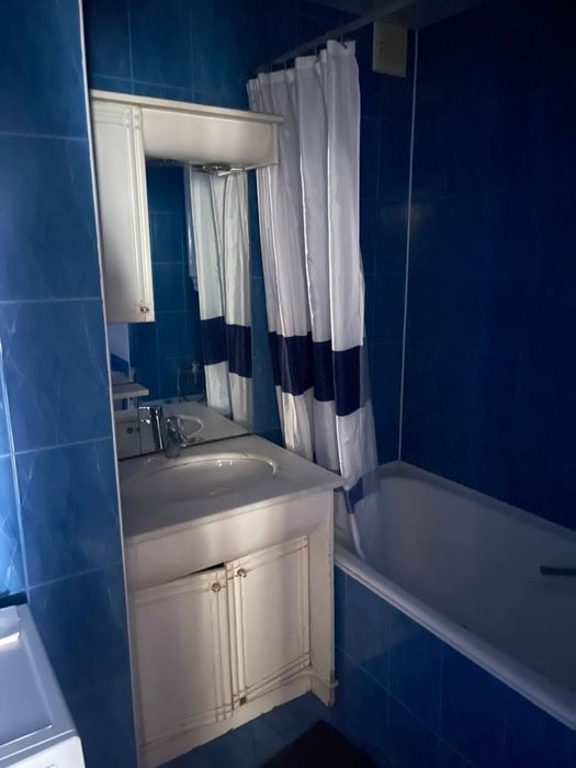 129 квартал Продаю 3 кімнатну квартиру на 3 поверсі з ремонтом меблями і технікою, ще вона сучасна і комфортна для відпочинку, тихий район