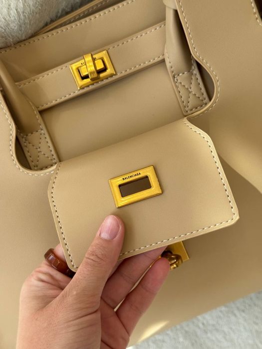 Сумка Balenciaga  Без коробки  4990 грн