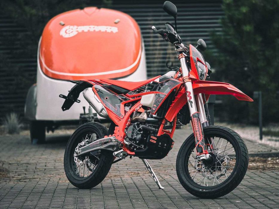 Мотоцикл STM (STN) V8 Motard Артмото Кременчук Київська 66