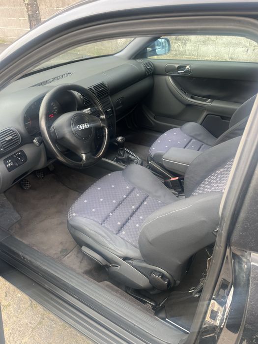 Carro audia A3 com selo e inpesao ate dezembro 2.500