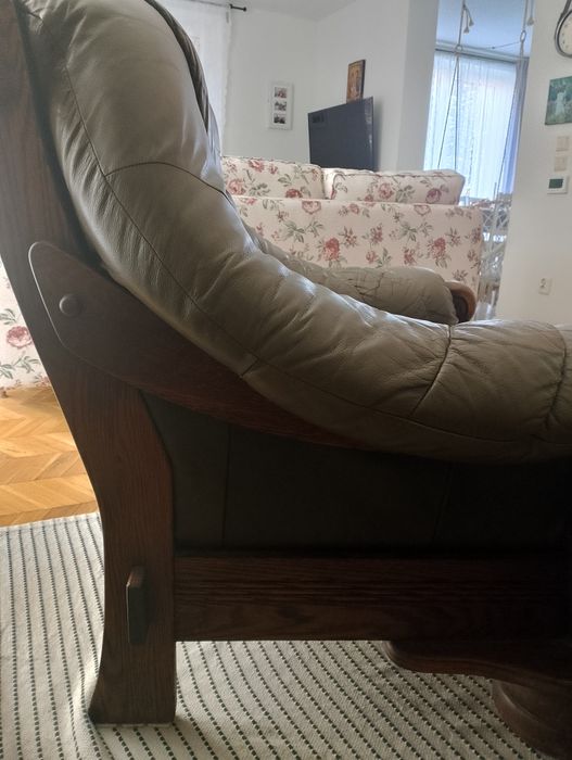 Fotele drewniane skóra