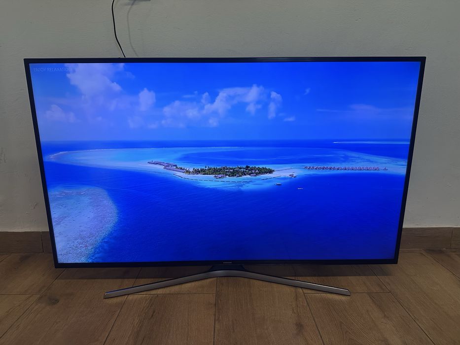 Samsung 55” 4K UHD Smart TV UE55JU6000W – w pełni sprawny + pilot