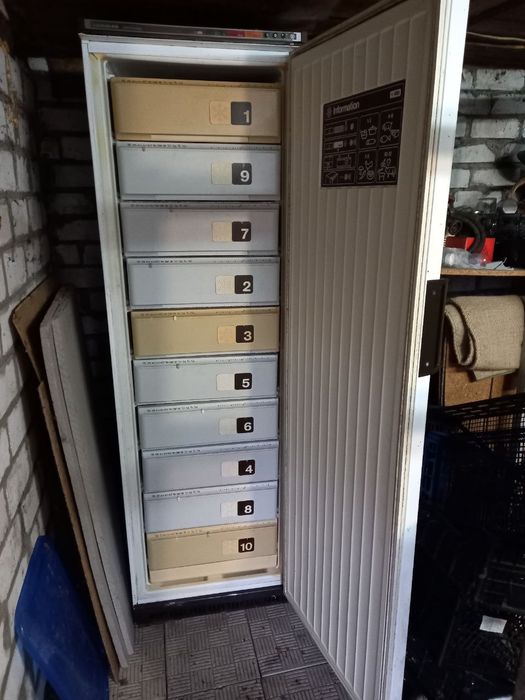 Продам морозильную камеру Libherr