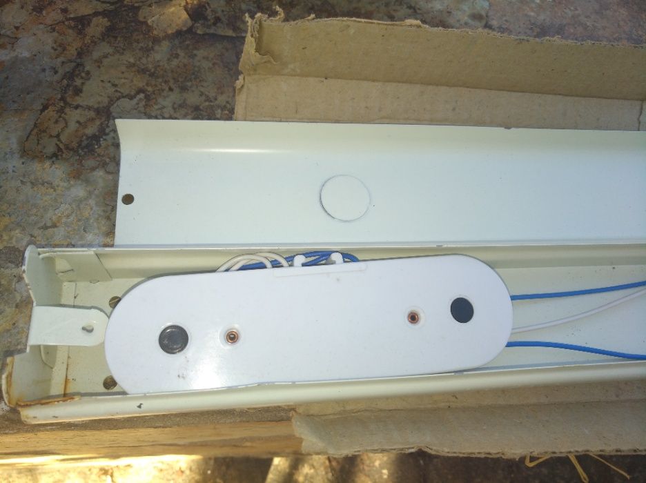 Armadura/calha metálica LED  120 cm