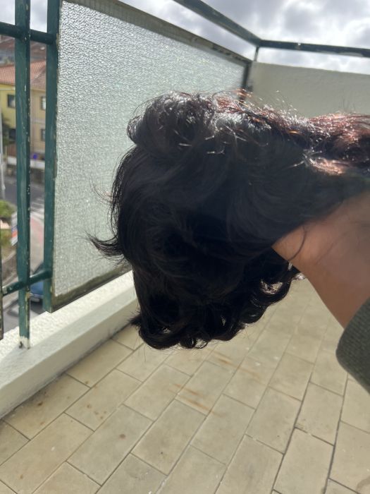 Peruca Pixie Cut com franja