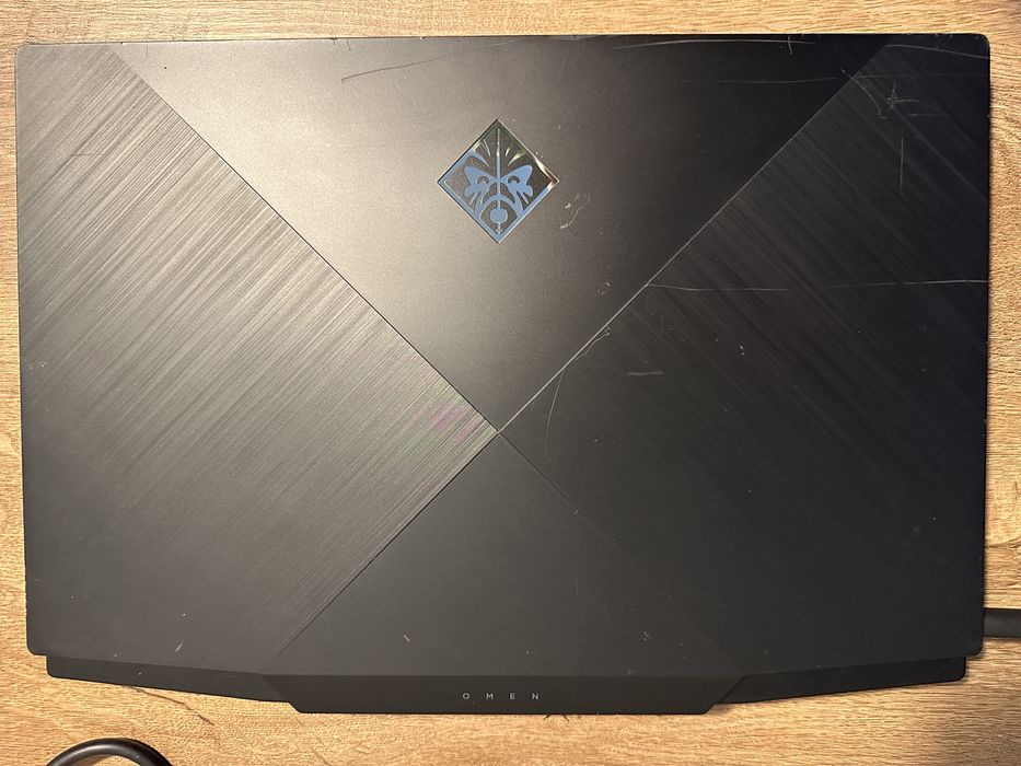 Продам игровой ноутбук HP OMEN 17.3/144hz/i7-9750H/rtx 2080 8gb
