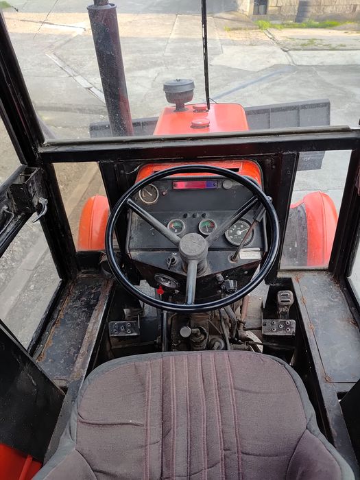 Massey Ferguson 255 z pługiem