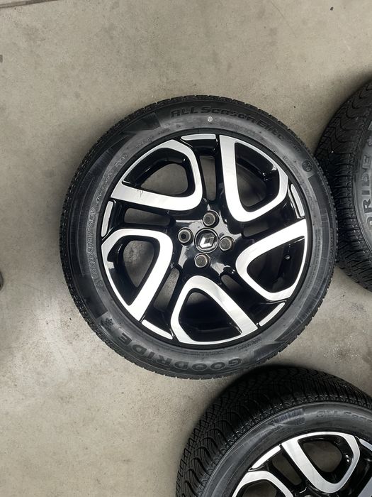Felgi kola renault captur 17 cali 4x100 et40 opony 205/55/17 2025 rok