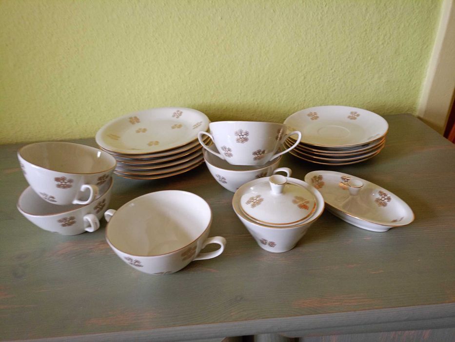 Serwis stołowy porcelanowy vintage. Chodzież.