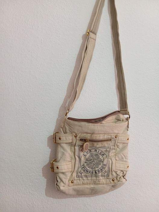 Mala em ótimo estado de pano