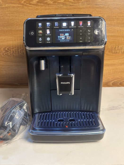 Кавомашина Philips 5500 series LatteGo з Гарантією !!!