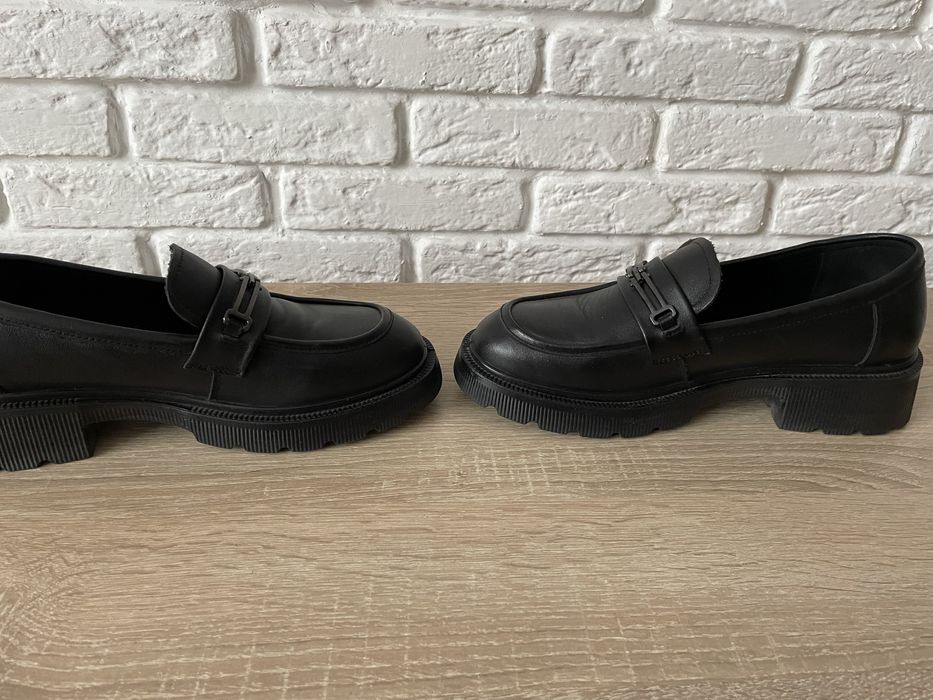 Шкіряні лофери 38 розмір