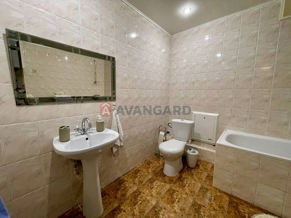 Розкішна 3-кім. квартира з видом на Дніпро, р-н Портовий