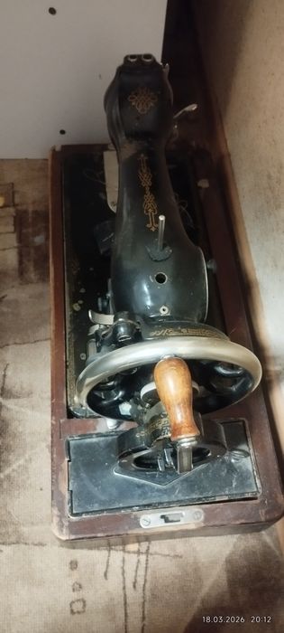 Продам робочу швейну машинку