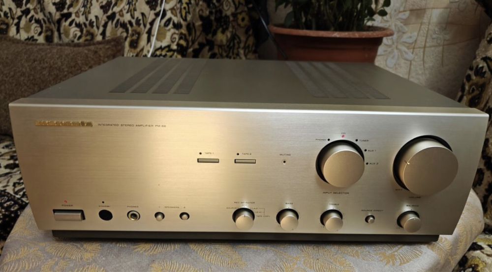 Интегральный усилитель Marantz PM-68