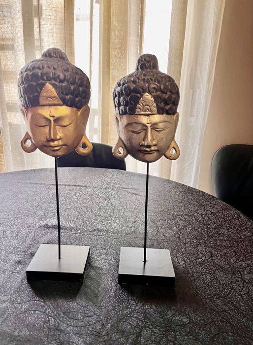 Par de cabeças de Buda decorativas estilo balinês/oriental