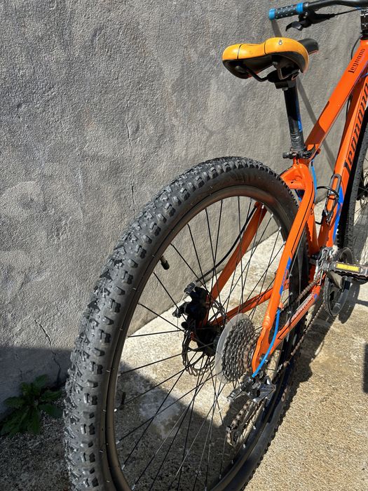 Bicicleta btt +pneus  estrada (extra)