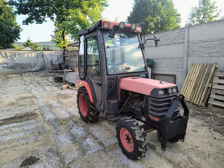 Ciągnik Kubota 4x4 21koni
