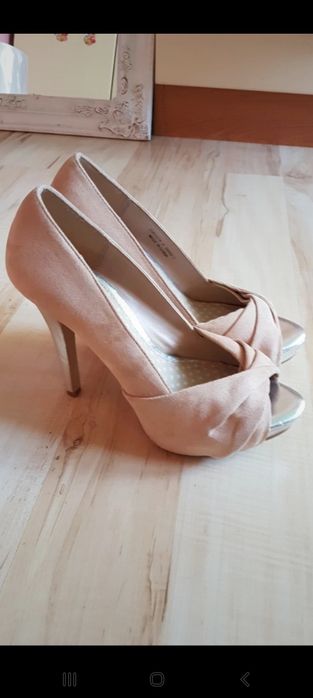 Buty rozm.38 beżowe ,eleganckie.