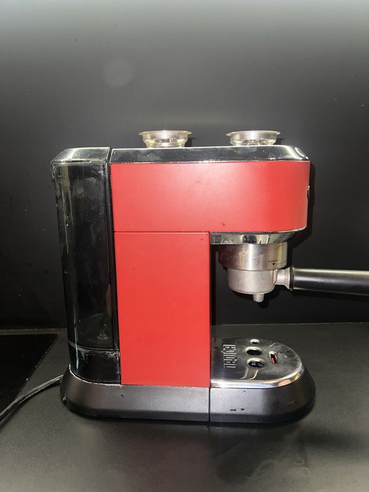 Express kolbowy deLonghi