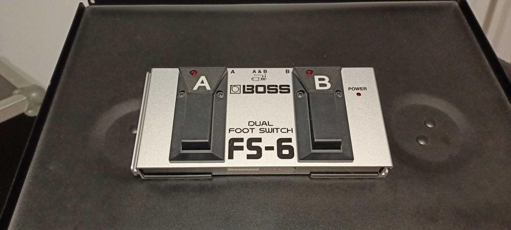 Boss RC-10R Rhythm Loop Station + dedykowany switch FS-6 ,stan sklep.