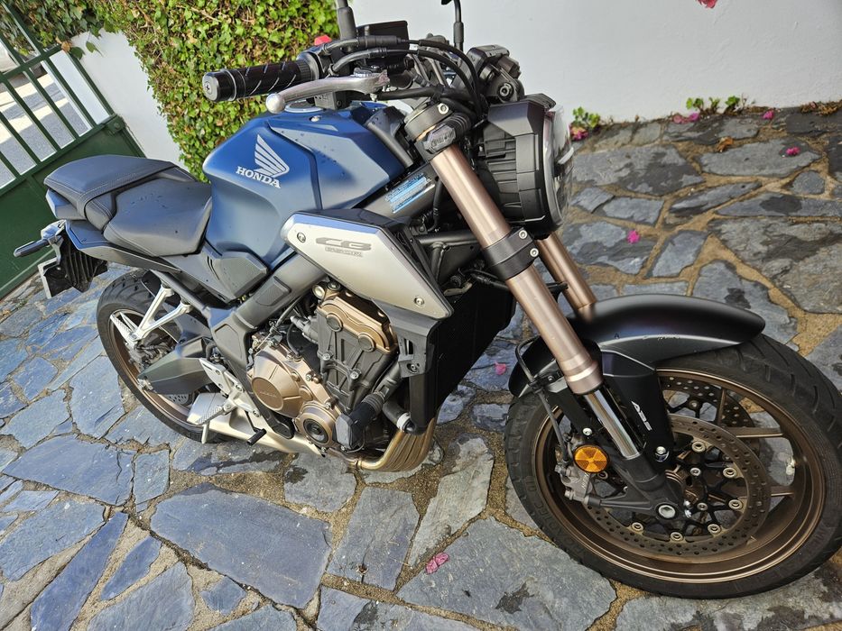 Honda CB 650 R - exelente estado e poucos kms