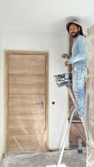 Pinturas Interiores e Exteriores | Pintor Profissional | Orçamento Grátis