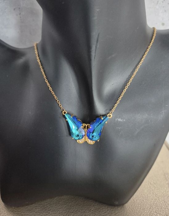 Celebrytka z motylkiem