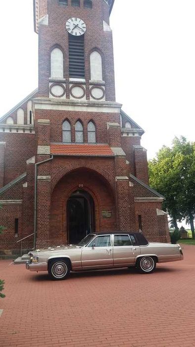 Auto Samochód do Ślubu Cadillac Fleetwood Brougham