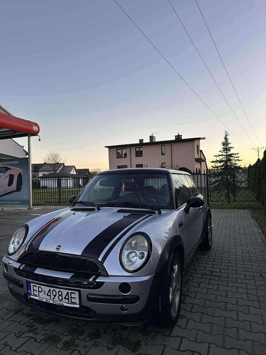 MINI Cooper benzyna