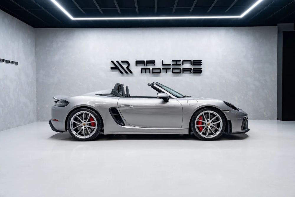 Porsche 718 Spyder Standard