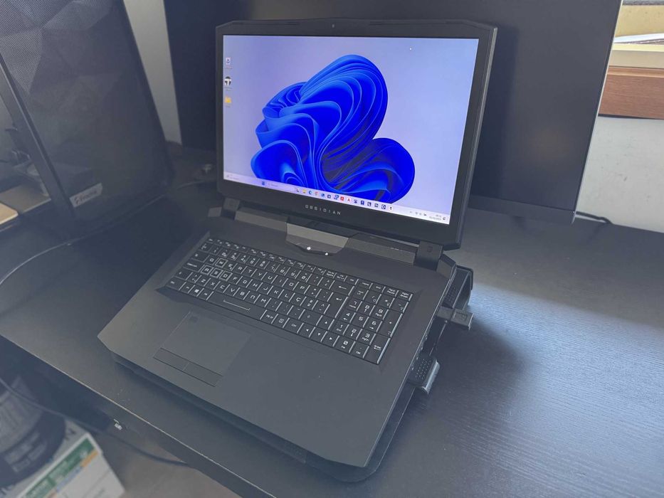 Computador Portátil Clevo P775DM3G (Obsidian) - Em bom estado