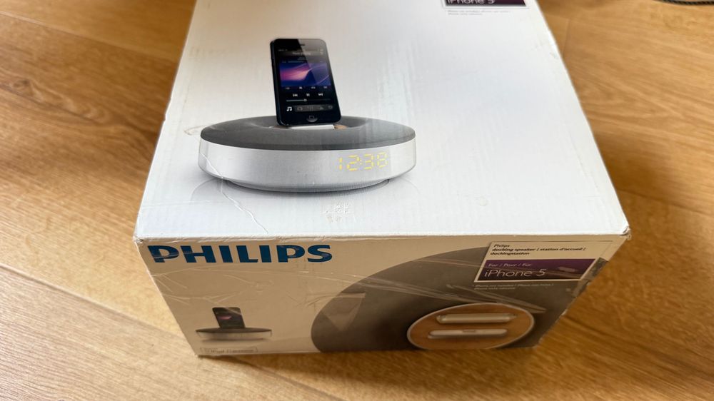 Głośnik przenośny Philips DS1155/12 . Moc: 6 W. Złącza: USB, Lightning