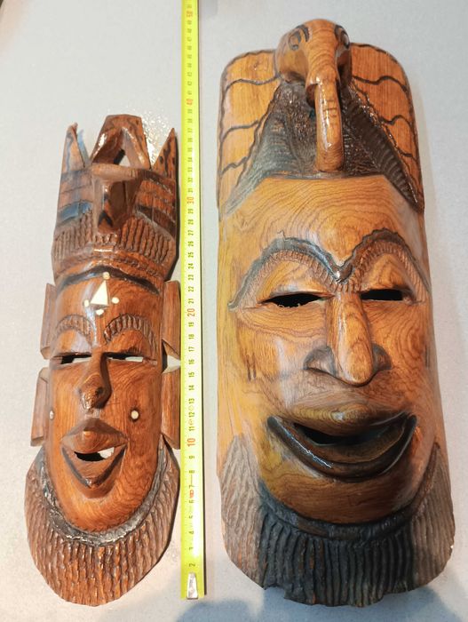 Par máscaras Africanas