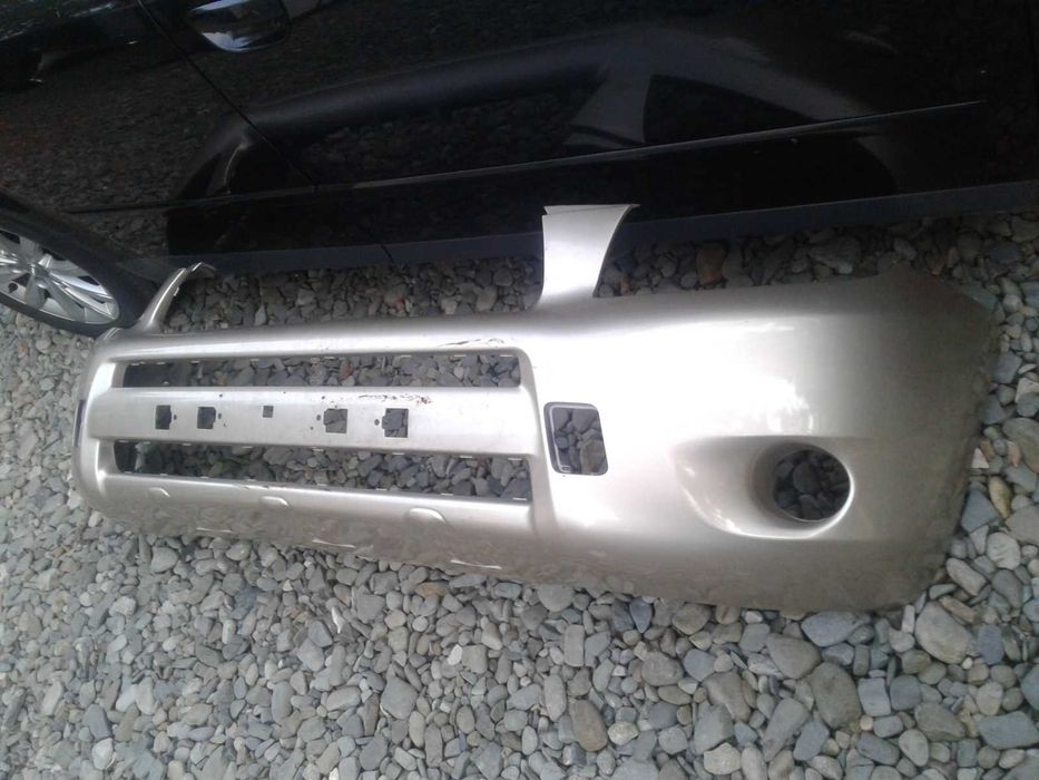 Toyota RAV 4 Rav4 Maska Czarna USA Przód Zderzak 14r Dyfer Lampa Piast