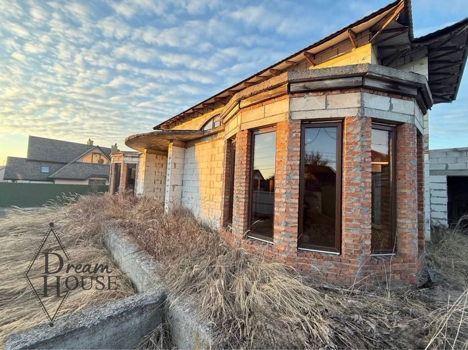 Продаж незавершеного будівництва житлового будинку