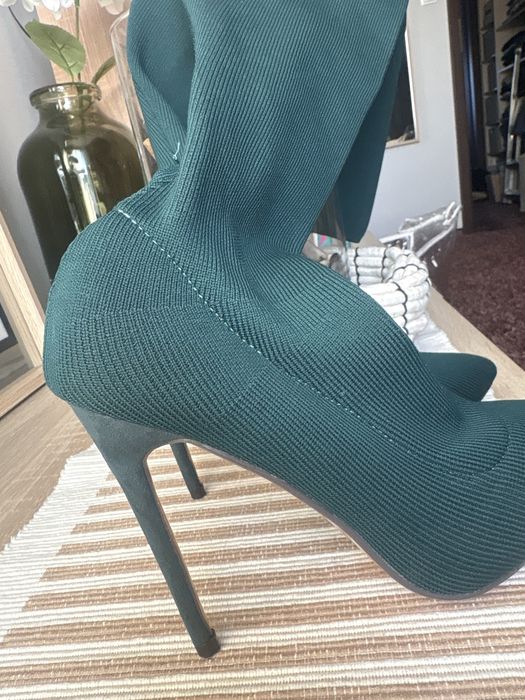 Kozaki z długimi cholewkami za kolano z Sergio Todzi