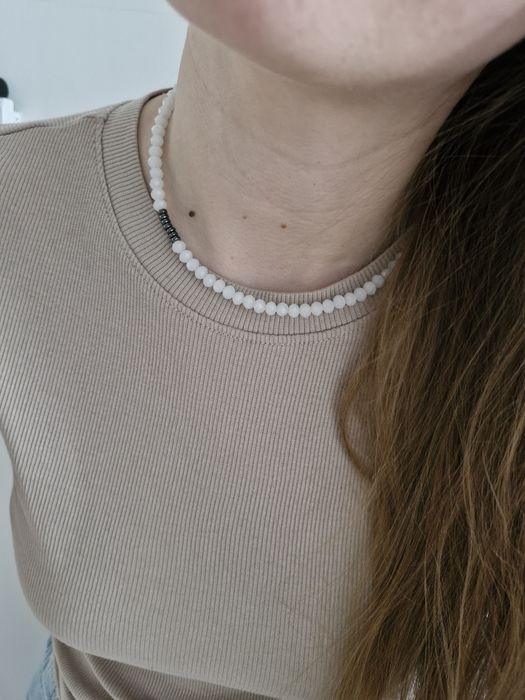 Naszyjnik choker ze szklanych koralików i hematytu