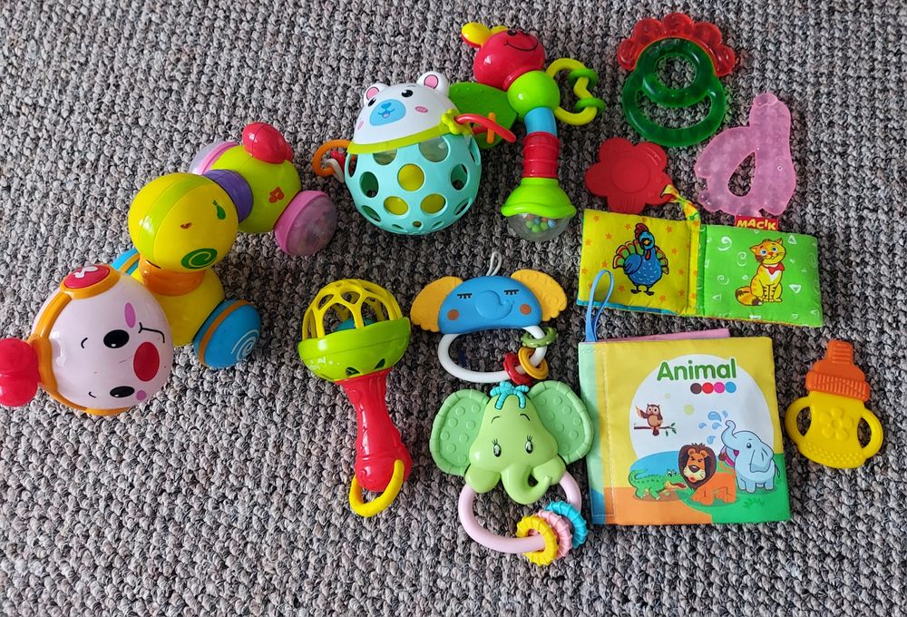 Іграшки для немовля